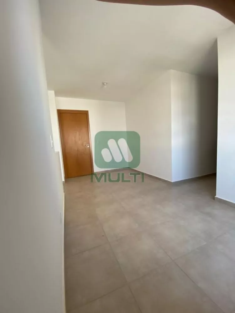 Apartamento à venda com 2 quartos, 48m² - Foto 3