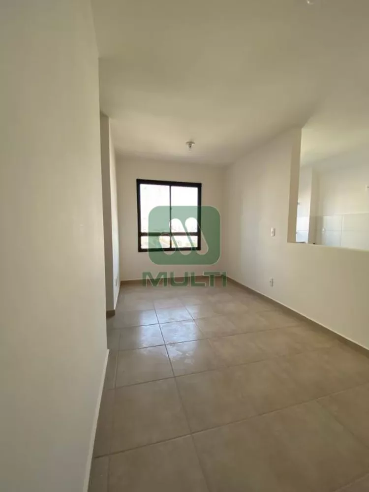 Apartamento à venda com 2 quartos, 48m² - Foto 2