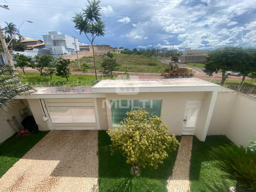 Casa, 3 quartos, 255 m² - Foto 2
