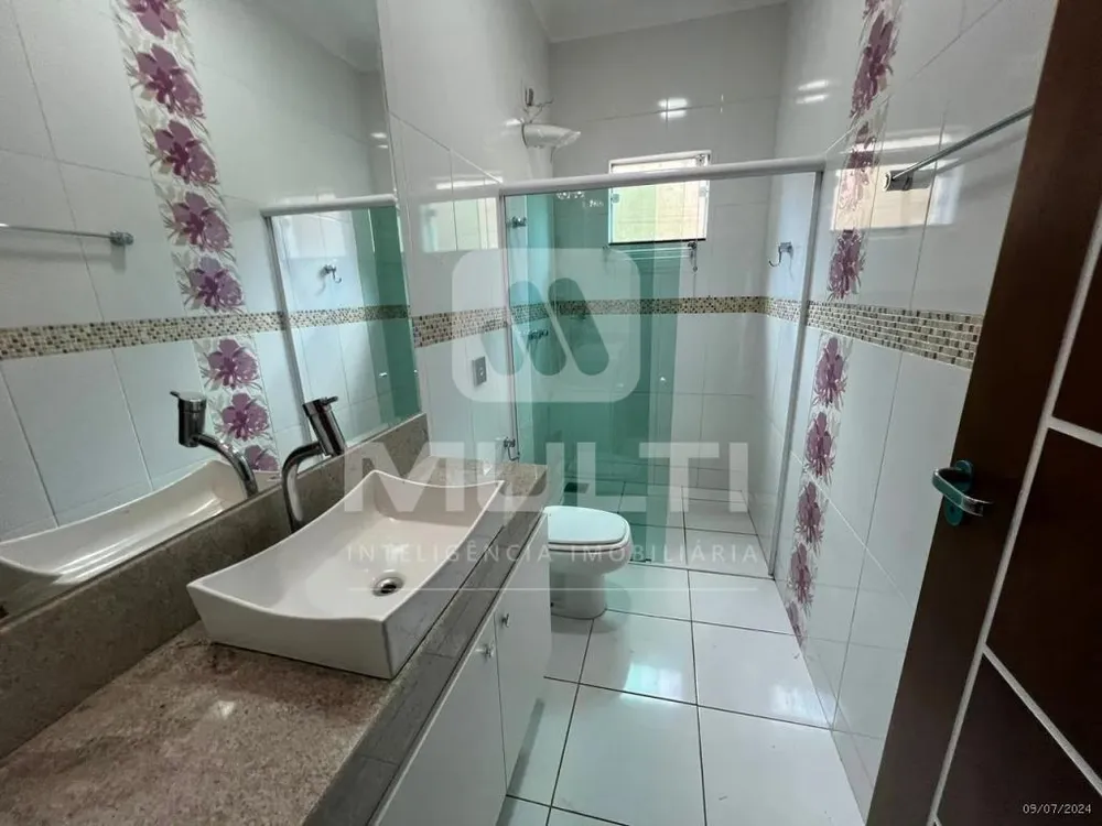 Casa, 3 quartos, 200 m² - Foto 1