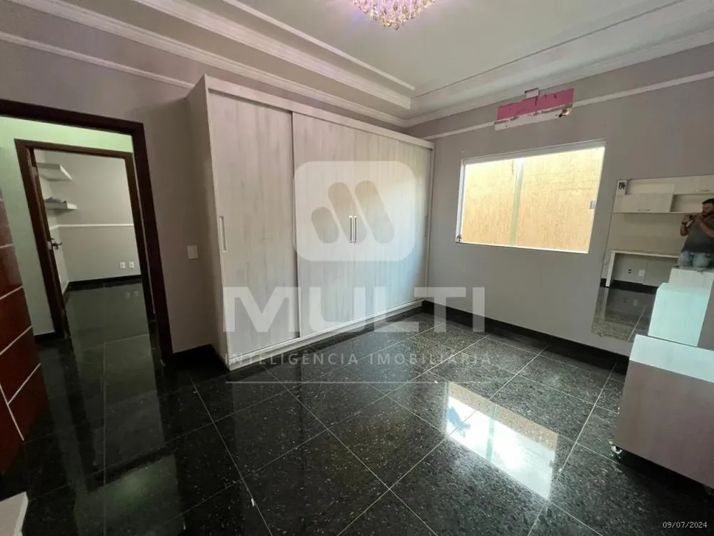 Casa, 3 quartos, 200 m² - Foto 2