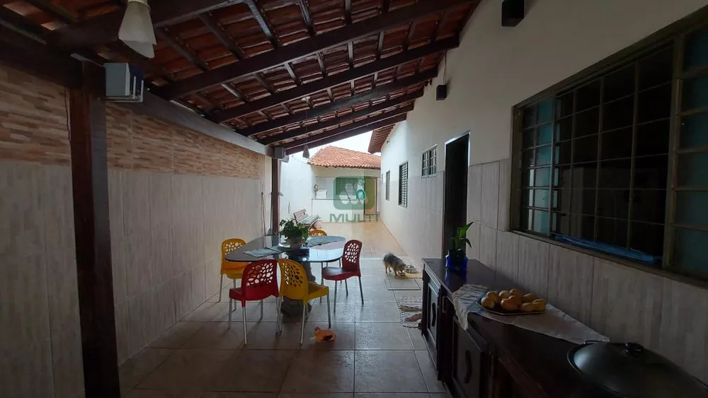 Casa à venda com 5 quartos, 276m² - Foto 12