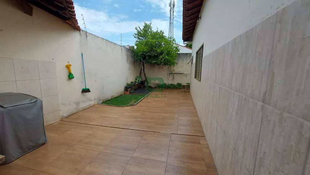 Casa à venda com 5 quartos, 276m² - Foto 14