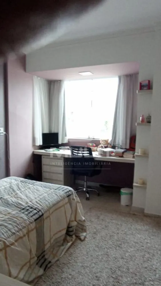 Casa, 3 quartos, 243 m² - Foto 8