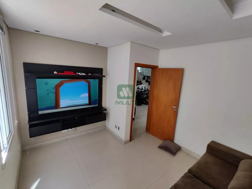 Casa de Condomínio à venda com 3 quartos, 253m² - Foto 8