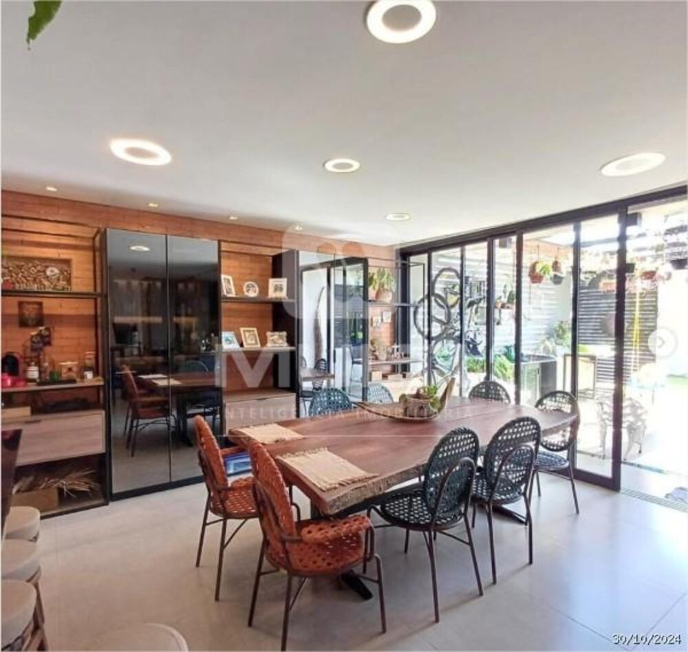 Casa, 3 quartos, 232 m² - Foto 2