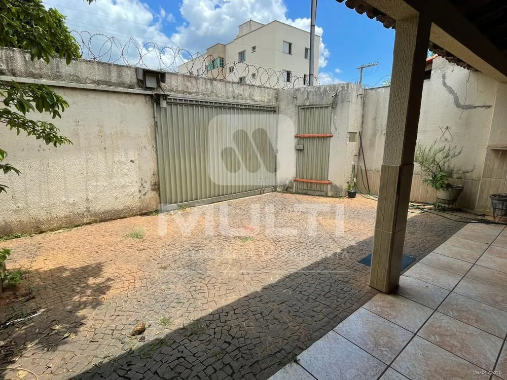Casa, 3 quartos, 229 m² - Foto 11