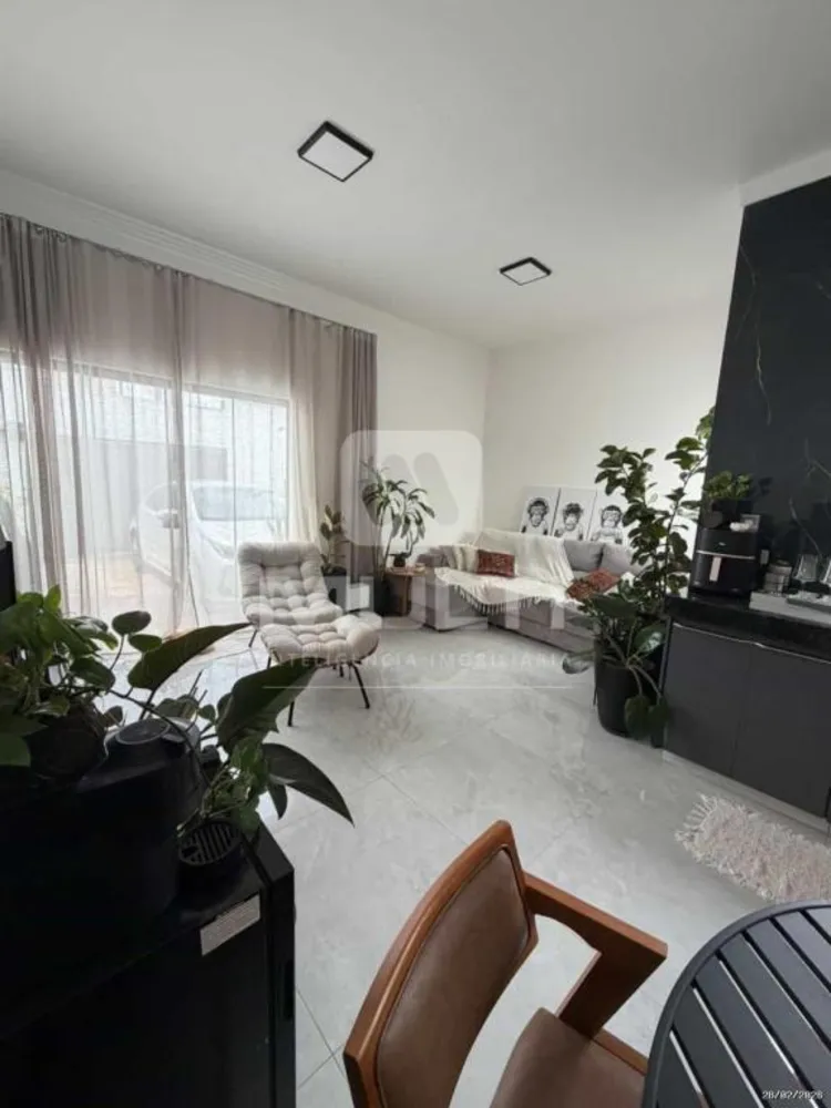 Casa, 3 quartos, 76 m² - Foto 2