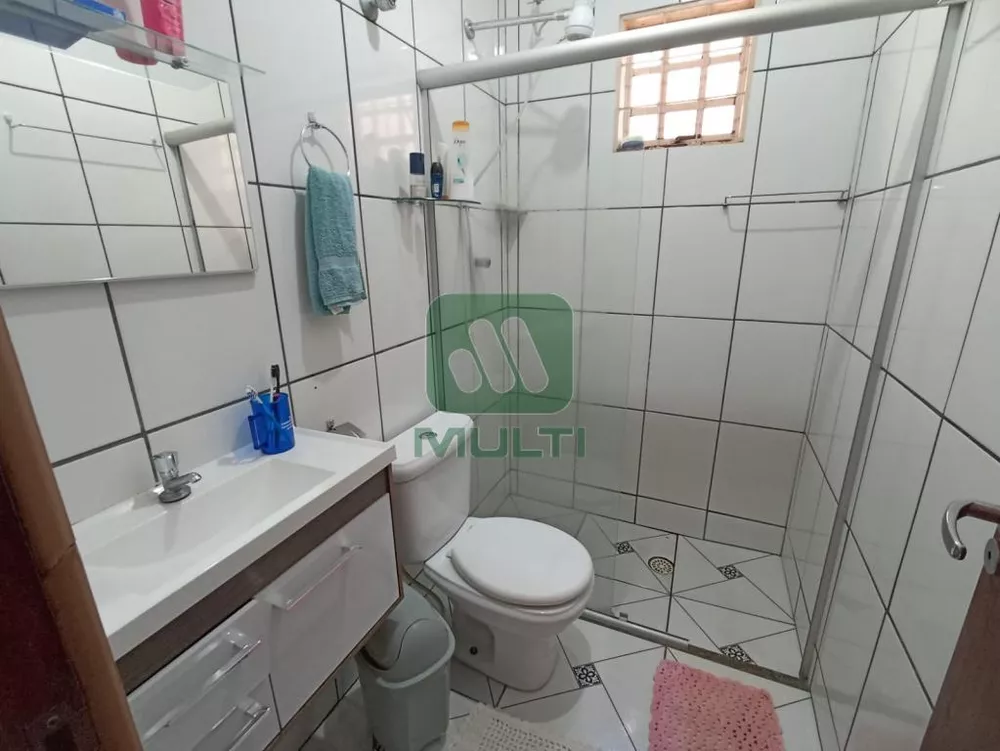 Casa à venda com 3 quartos, 218m² - Foto 4