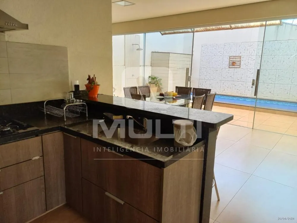 Casa, 3 quartos, 235 m² - Foto 9