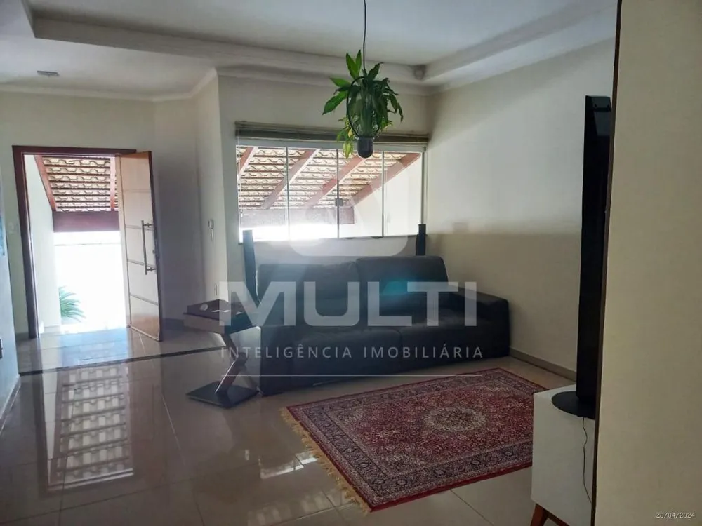 Casa, 3 quartos, 235 m² - Foto 2