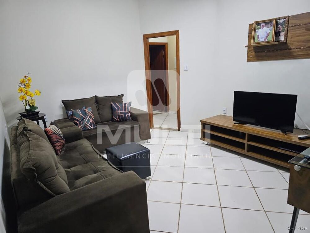 Casa, 4 quartos, 182 m² - Foto 1
