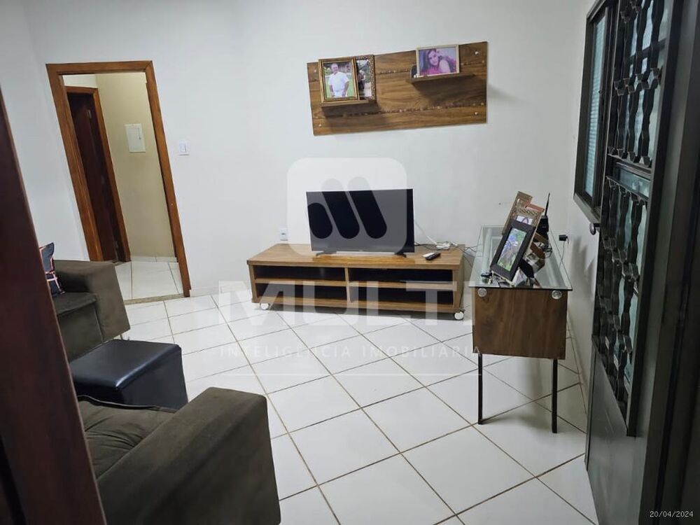 Casa, 4 quartos, 182 m² - Foto 2