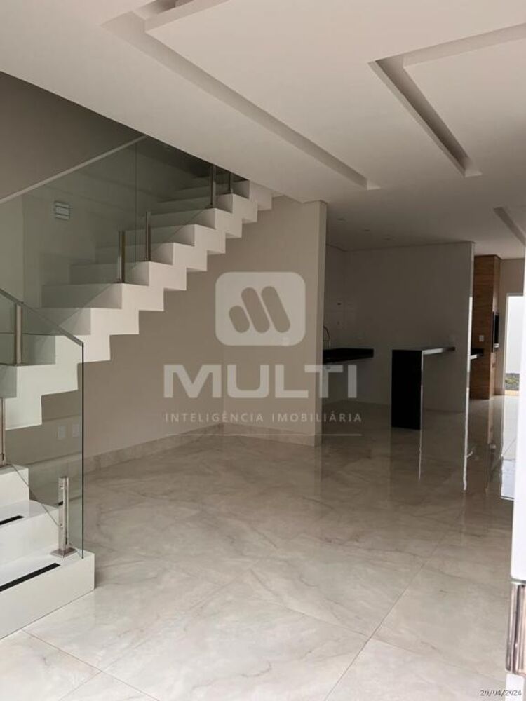 Casa, 3 quartos, 124 m² - Foto 2