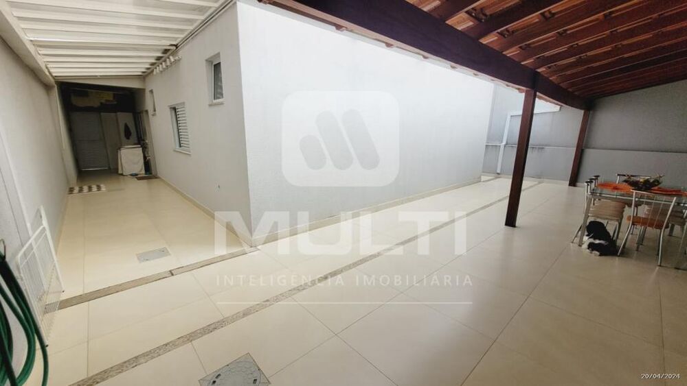Casa à venda com 3 quartos, 144m² - Foto 13