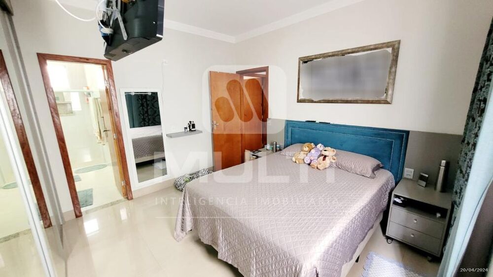 Casa à venda com 3 quartos, 144m² - Foto 11