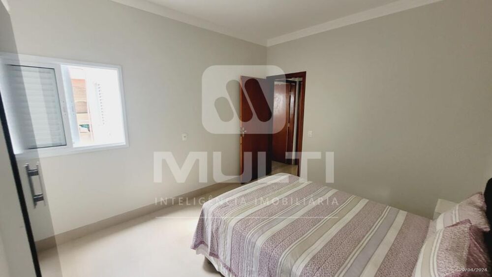 Casa à venda com 3 quartos, 144m² - Foto 9