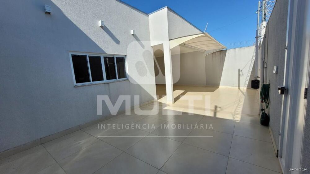 Casa à venda com 3 quartos, 144m² - Foto 18