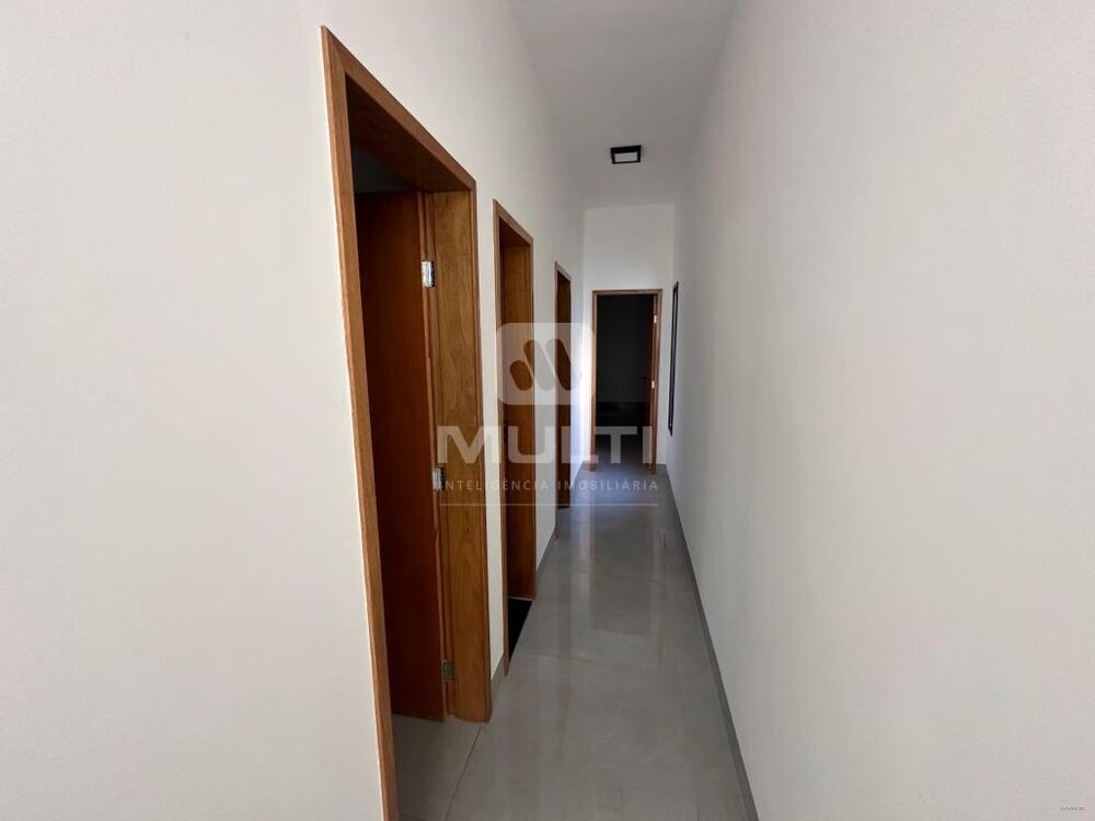 Casa à venda com 3 quartos, 133m² - Foto 14