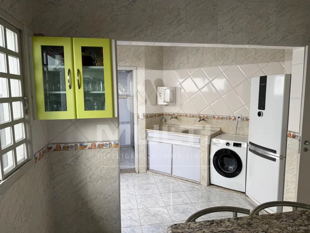 Casa, 3 quartos, 226 m² - Foto 1