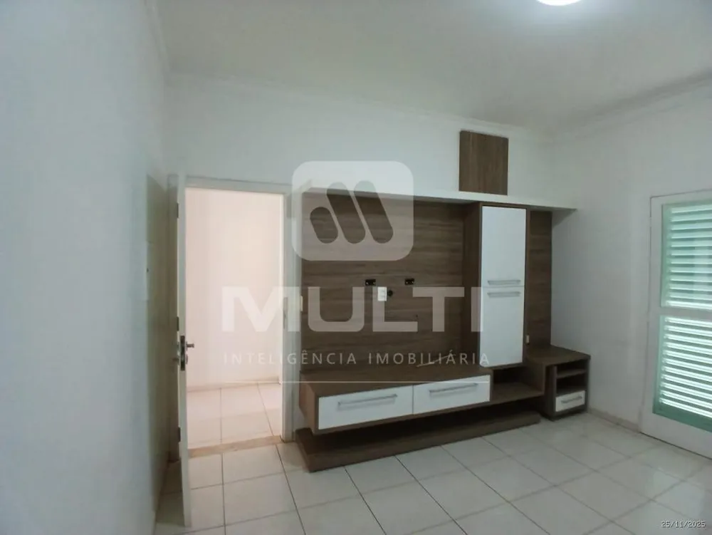 Casa, 3 quartos, 237 m² - Foto 8