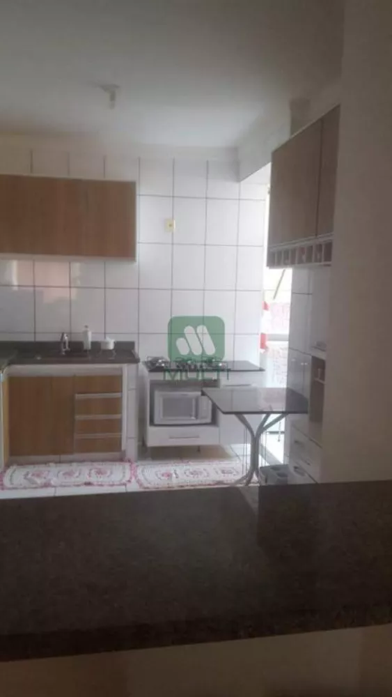 Apartamento à venda com 3 quartos, 84m² - Foto 1