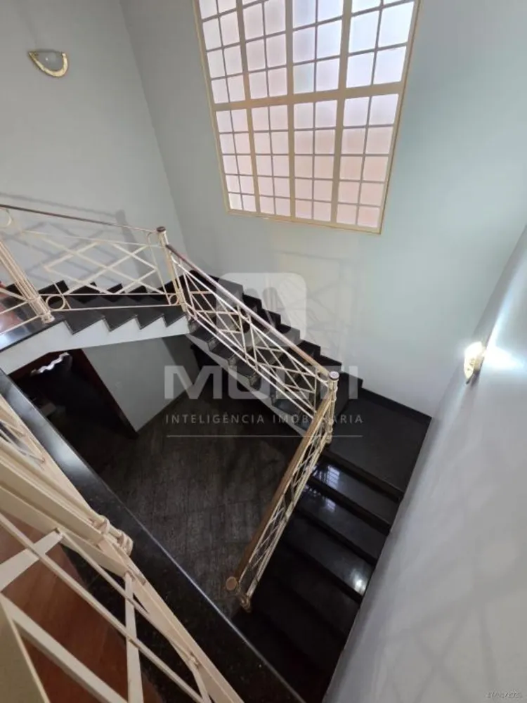 Casa, 4 quartos, 319 m² - Foto 2