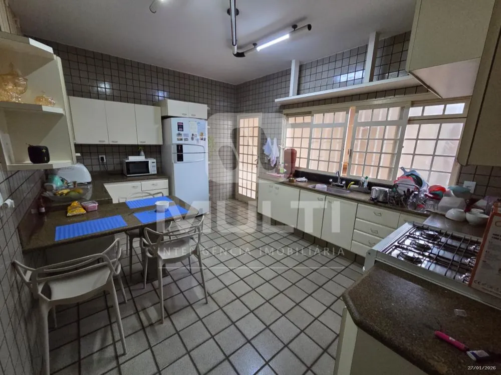 Casa, 4 quartos, 319 m² - Foto 4