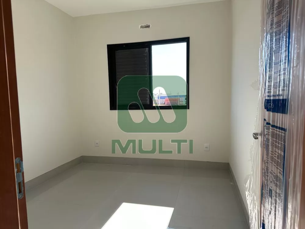 Casa à venda com 3 quartos, 102m² - Foto 11