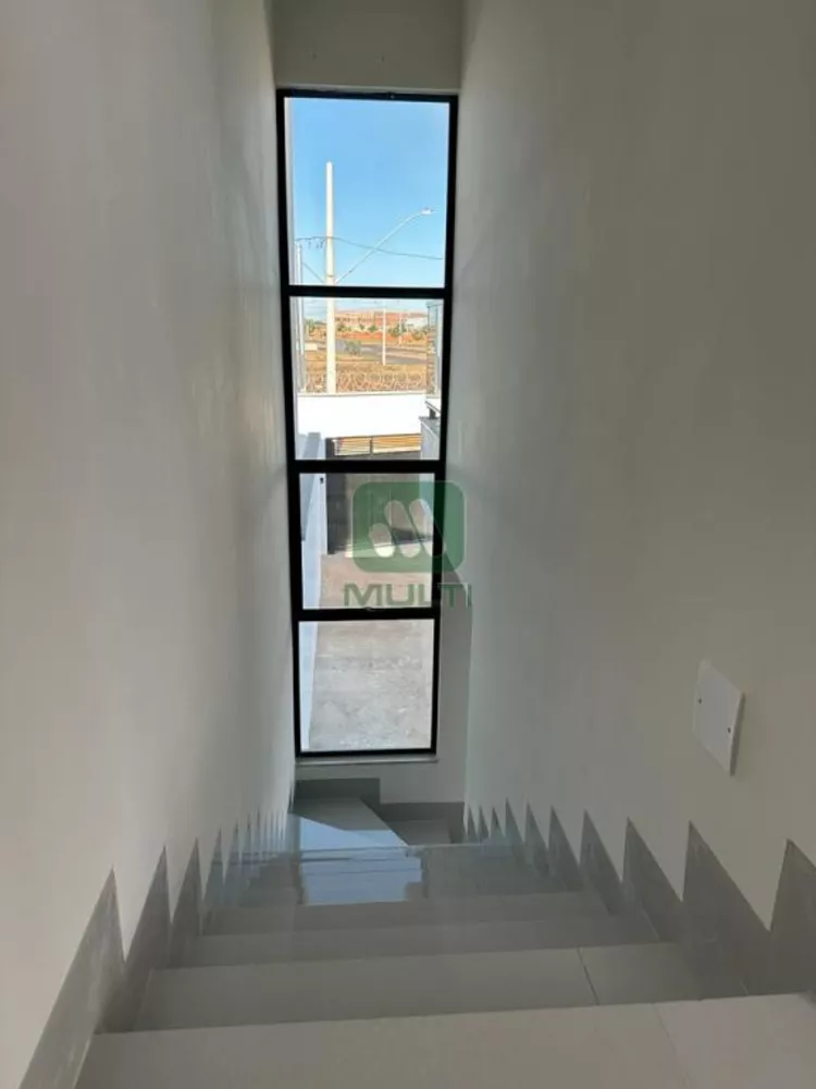 Casa à venda com 3 quartos, 102m² - Foto 9