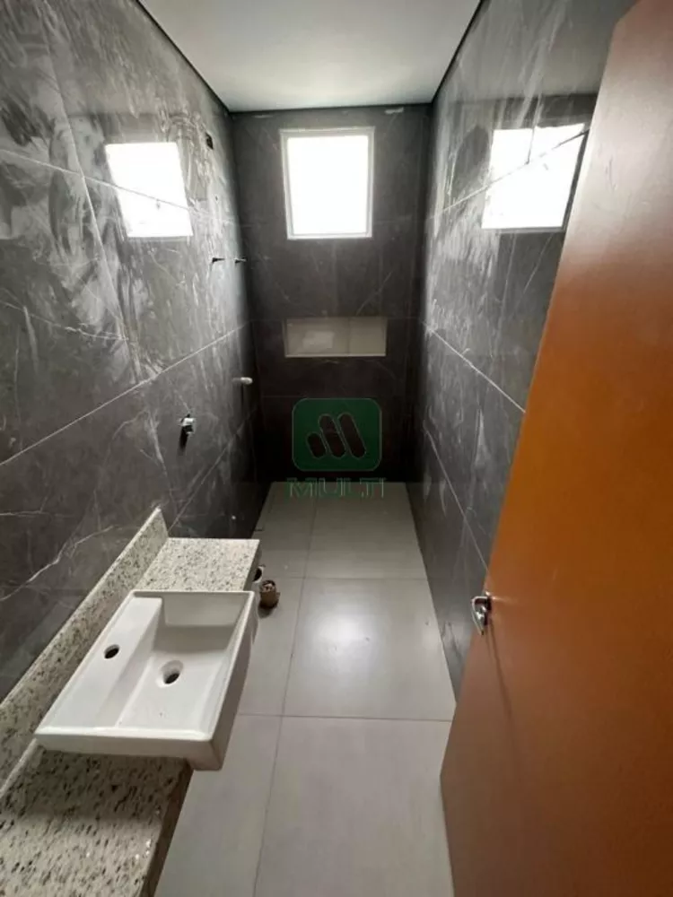 Casa à venda com 3 quartos, 132m² - Foto 3