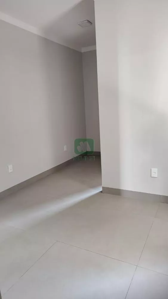 Casa à venda com 3 quartos, 83m² - Foto 13