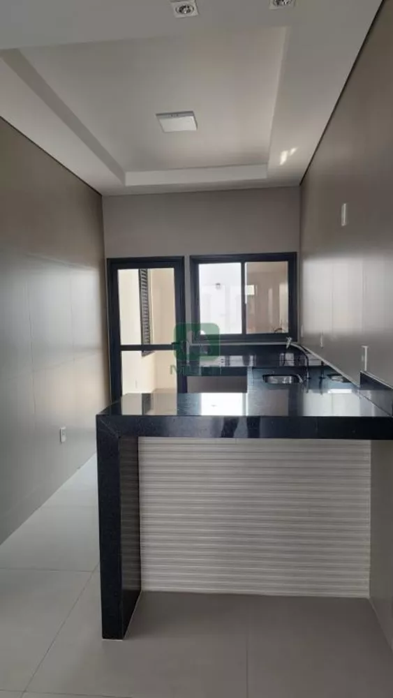 Casa à venda com 3 quartos, 83m² - Foto 3