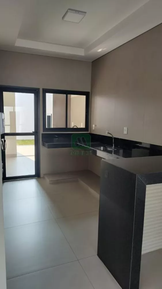 Casa à venda com 3 quartos, 83m² - Foto 5