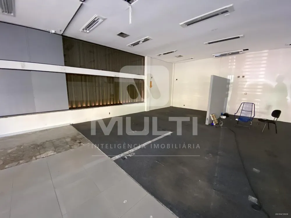 Loja-Salão, 378 m² - Foto 1