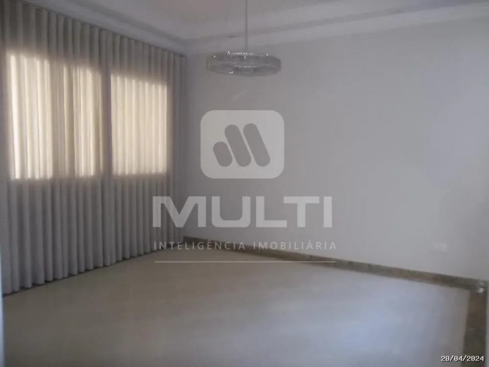 Casa, 3 quartos, 233 m² - Foto 11