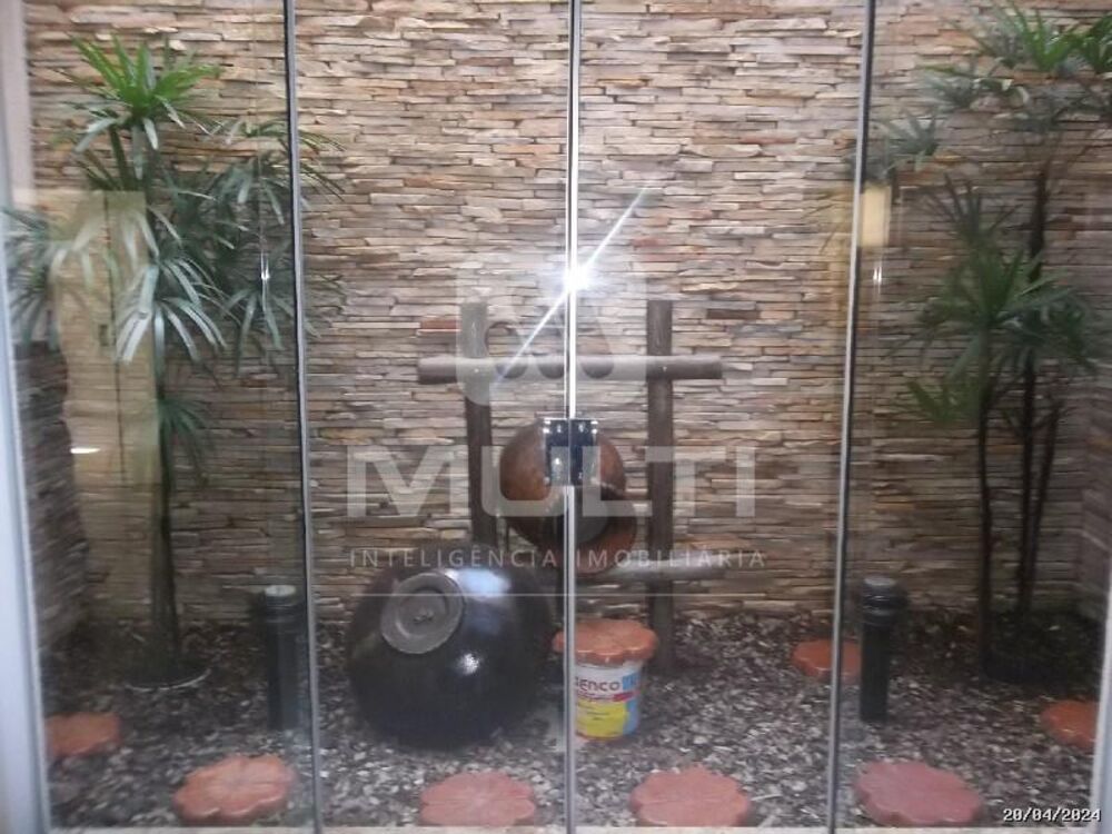 Casa à venda com 3 quartos, 233m² - Foto 13