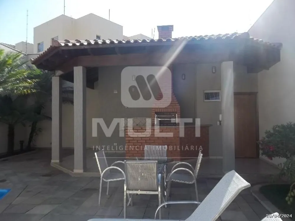 Casa, 3 quartos, 233 m² - Foto 28