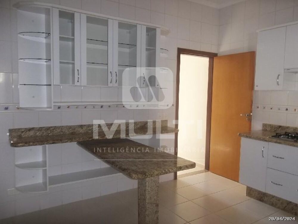 Casa à venda com 3 quartos, 233m² - Foto 24