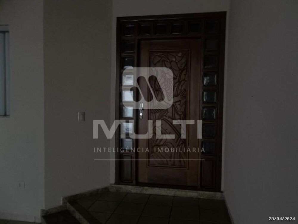 Casa à venda com 3 quartos, 233m² - Foto 3