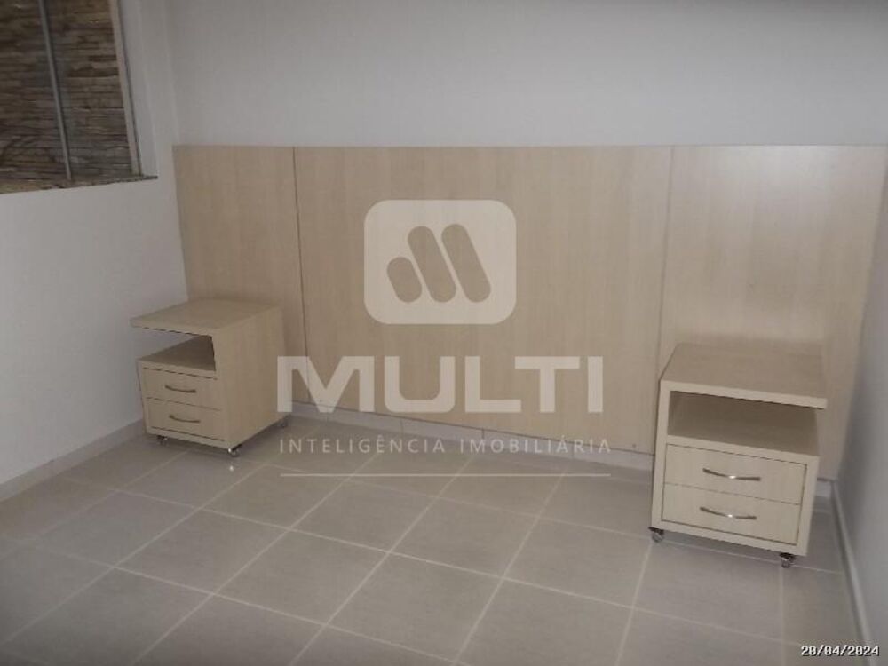 Casa à venda com 3 quartos, 233m² - Foto 22