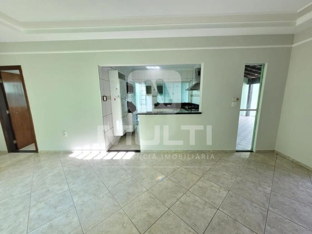 Casa, 3 quartos, 176 m² - Foto 2