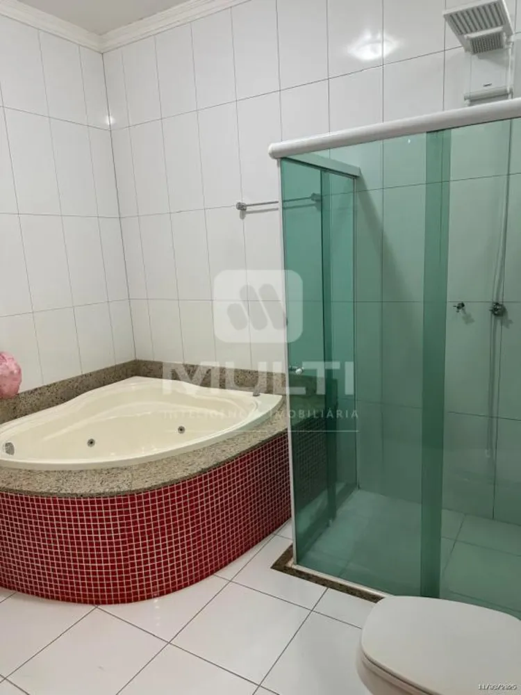 Casa, 3 quartos, 217 m² - Foto 11