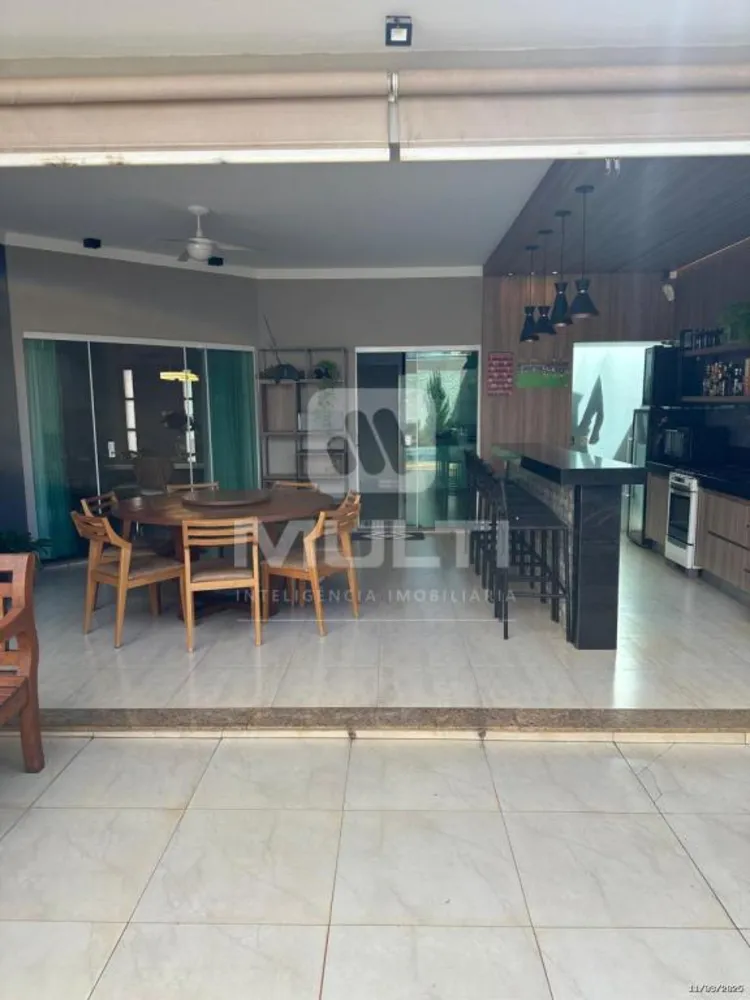 Casa, 3 quartos, 217 m² - Foto 6