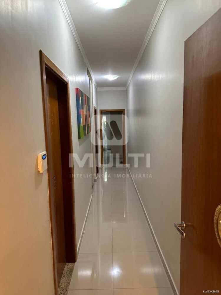 Casa, 3 quartos, 217 m² - Foto 4