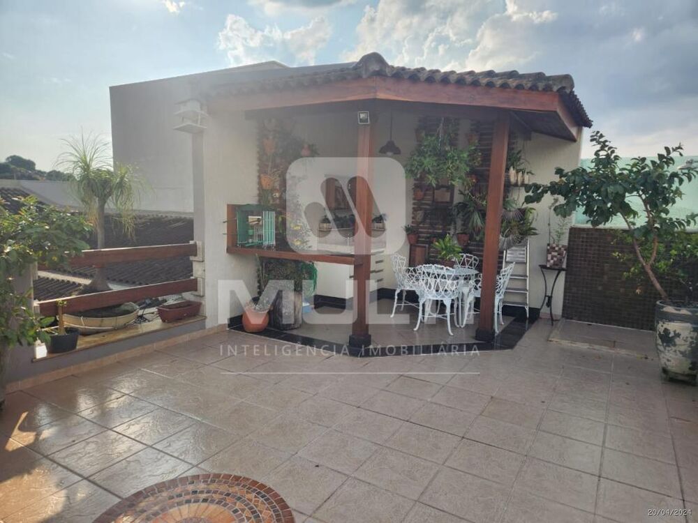 Prédio Inteiro à venda com 3 quartos, 700m² - Foto 15