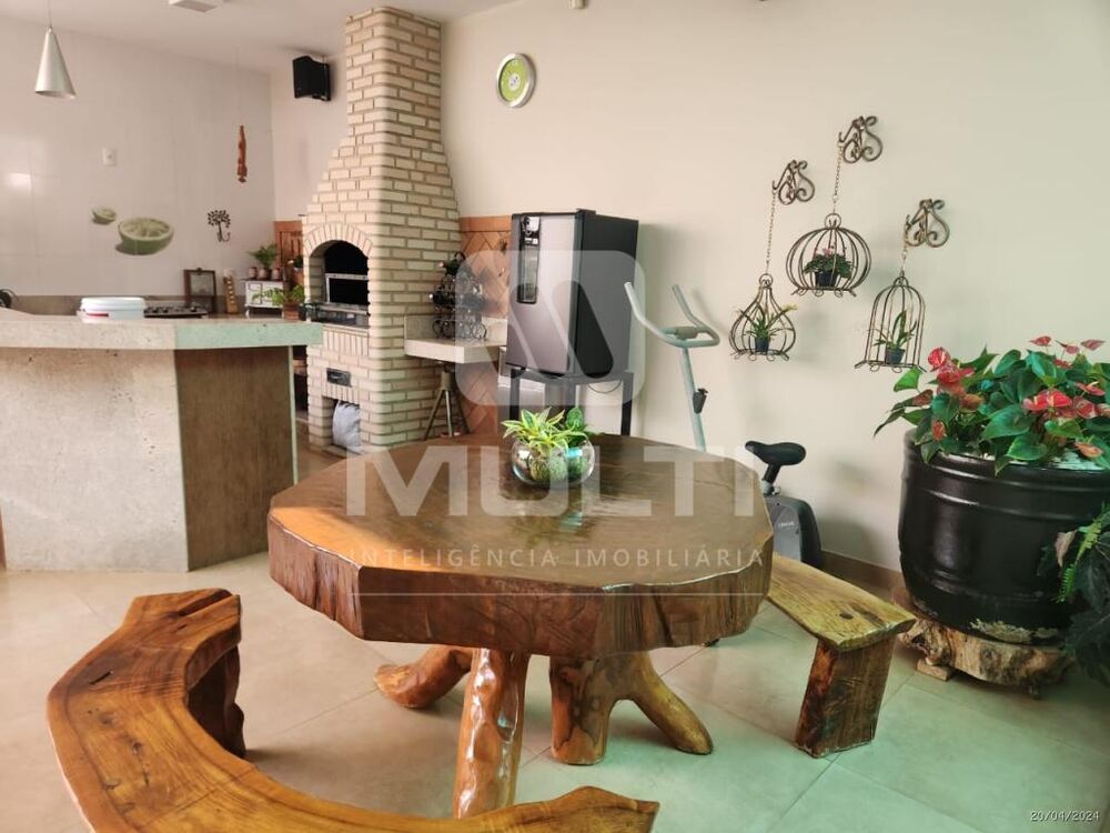 Prédio Inteiro à venda com 3 quartos, 700m² - Foto 7