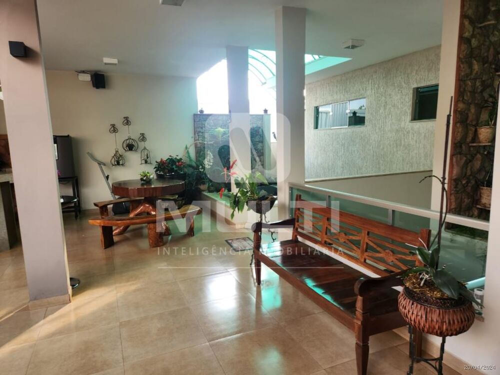 Prédio Inteiro à venda com 3 quartos, 700m² - Foto 5