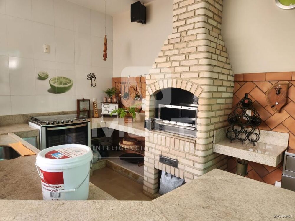 Prédio Inteiro à venda com 3 quartos, 700m² - Foto 8