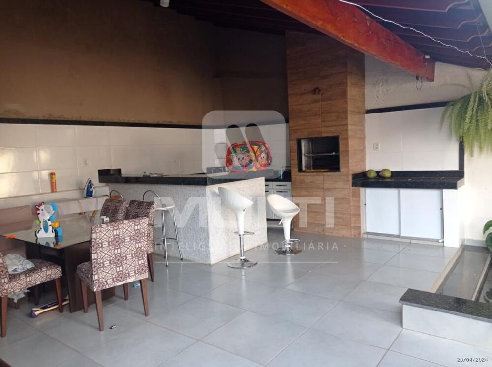 Casa à venda com 2 quartos, 62m² - Foto 15